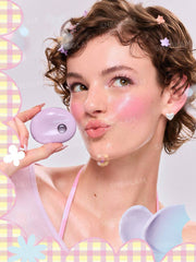 مرطب الشفاه Bubble Kiss من Sheglam + باليت Sparkle Splash + برايمر Foam Cloud + إضاءة هايلايتر + أحمر خدود ستيك