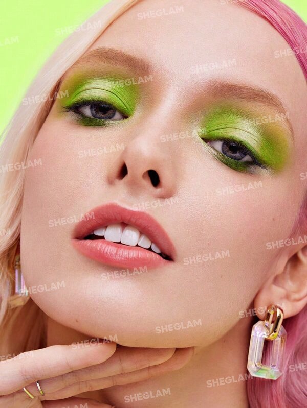 Sheglam flutter effect palette 12 color