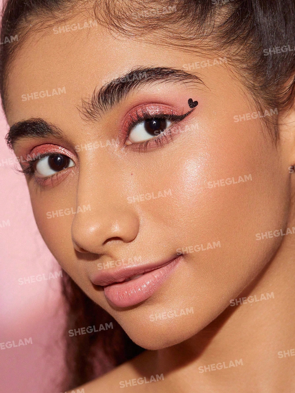Sheglam 2-in-1 Stamp Heart and Eyeliner