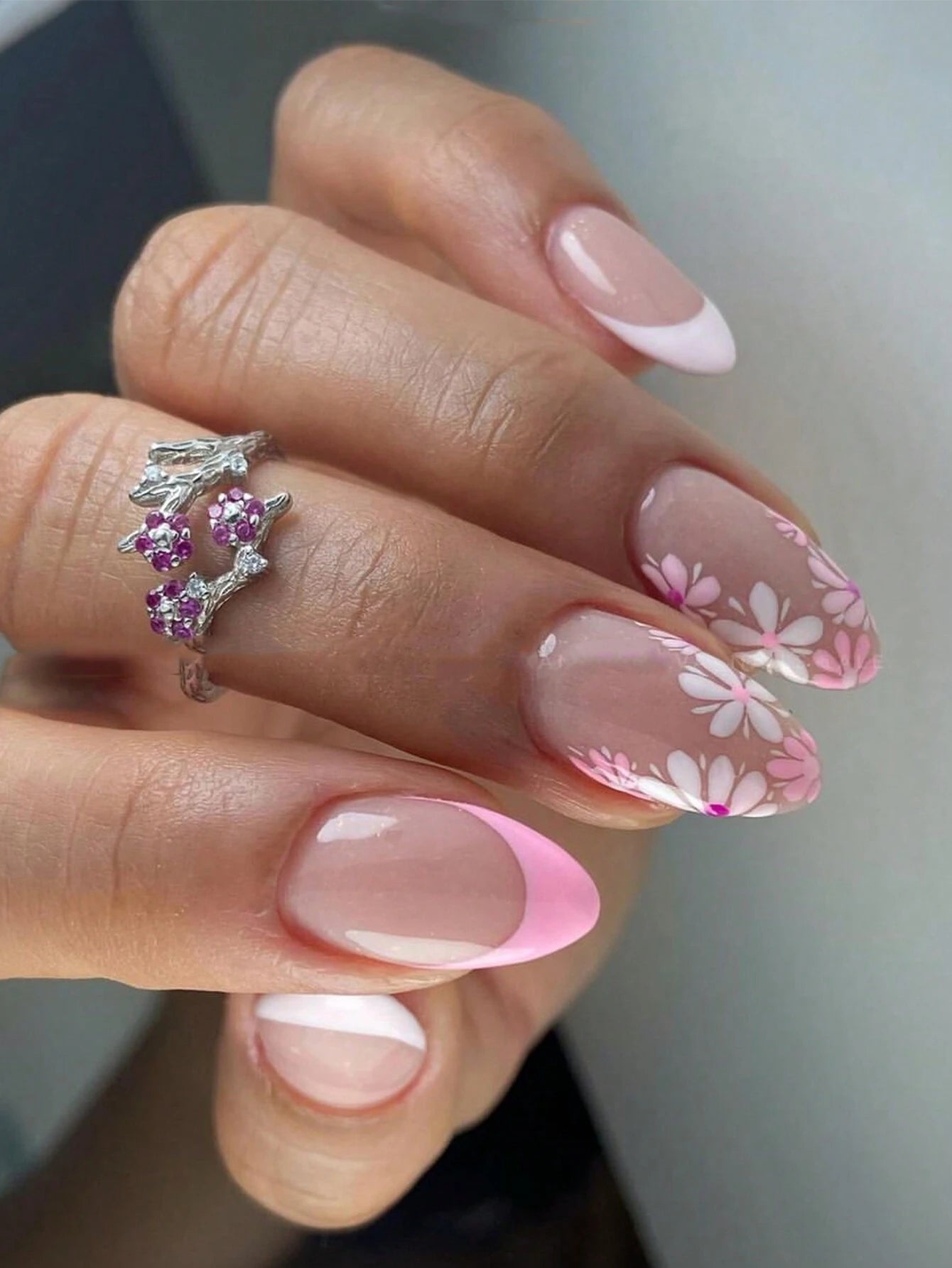 Shein 24pcs Summer Model Short Nails Pink French