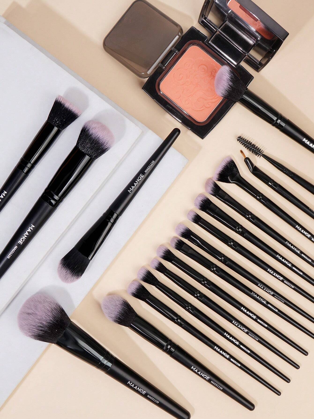 Maange Premium 18 Makeup Brush Set