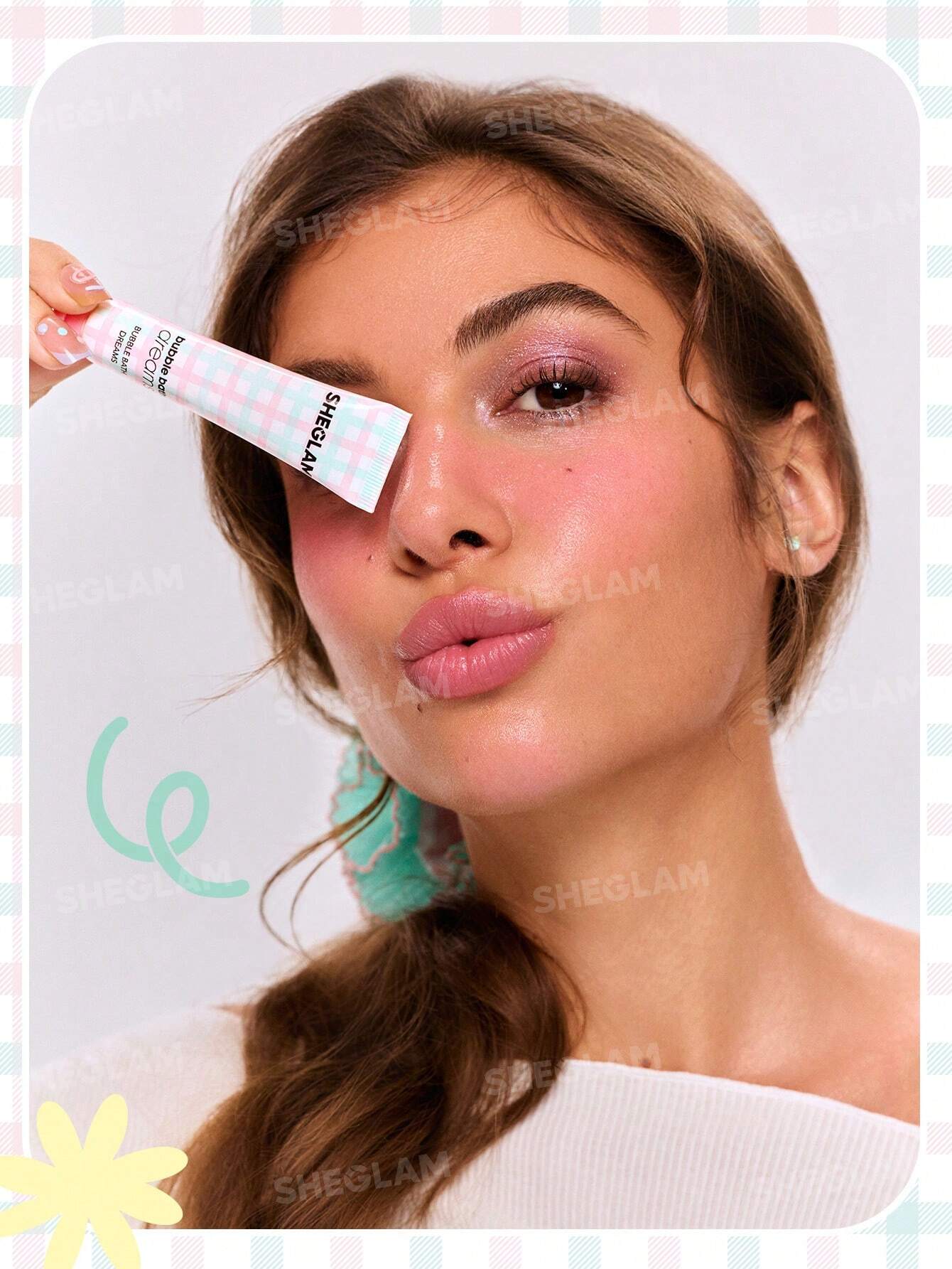مرطب الشفاه Bubble Kiss من Sheglam + باليت Sparkle Splash + برايمر Foam Cloud + إضاءة هايلايتر + أحمر خدود ستيك
