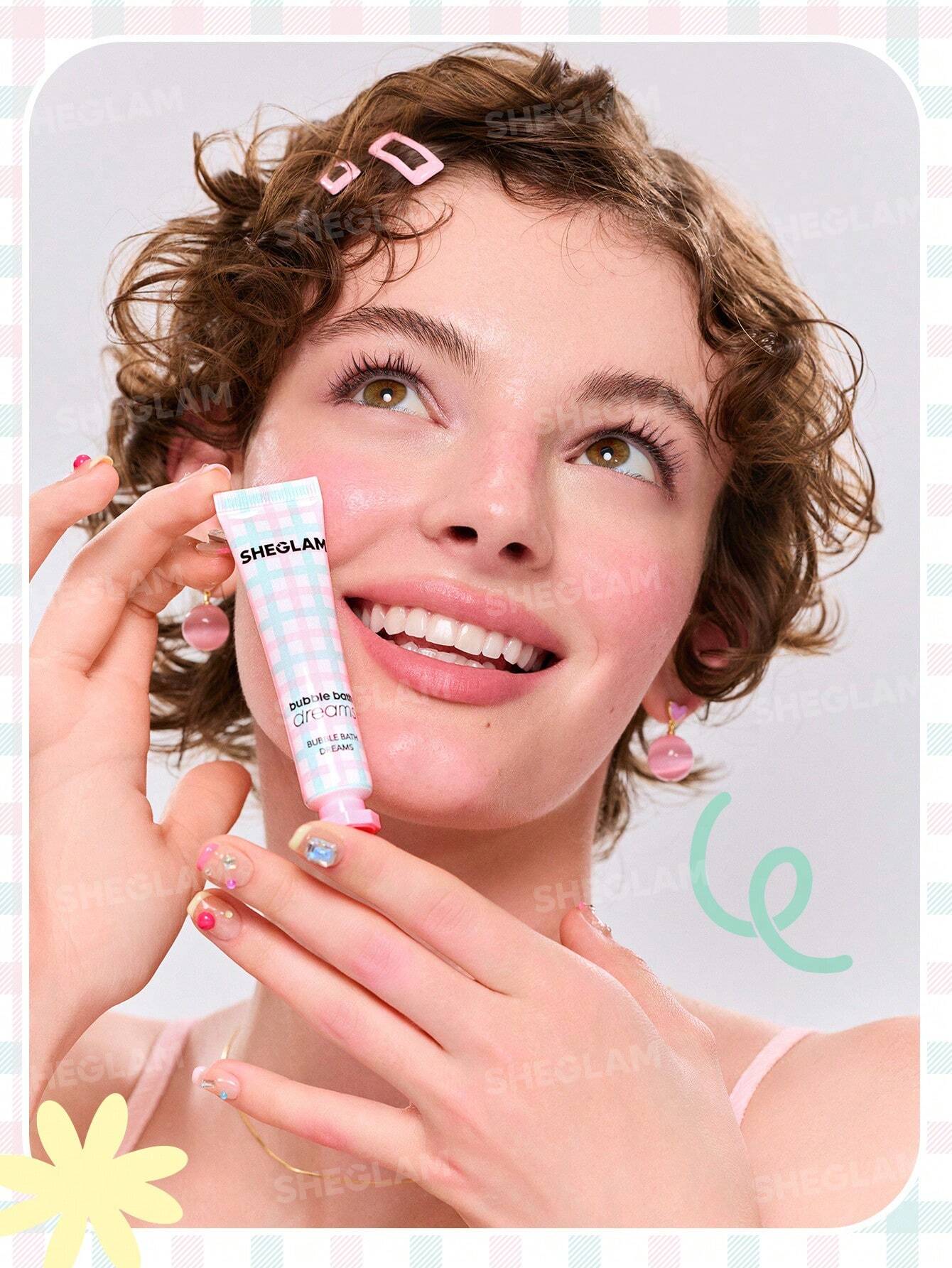مرطب الشفاه Bubble Kiss من Sheglam + باليت Sparkle Splash + برايمر Foam Cloud + إضاءة هايلايتر + أحمر خدود ستيك