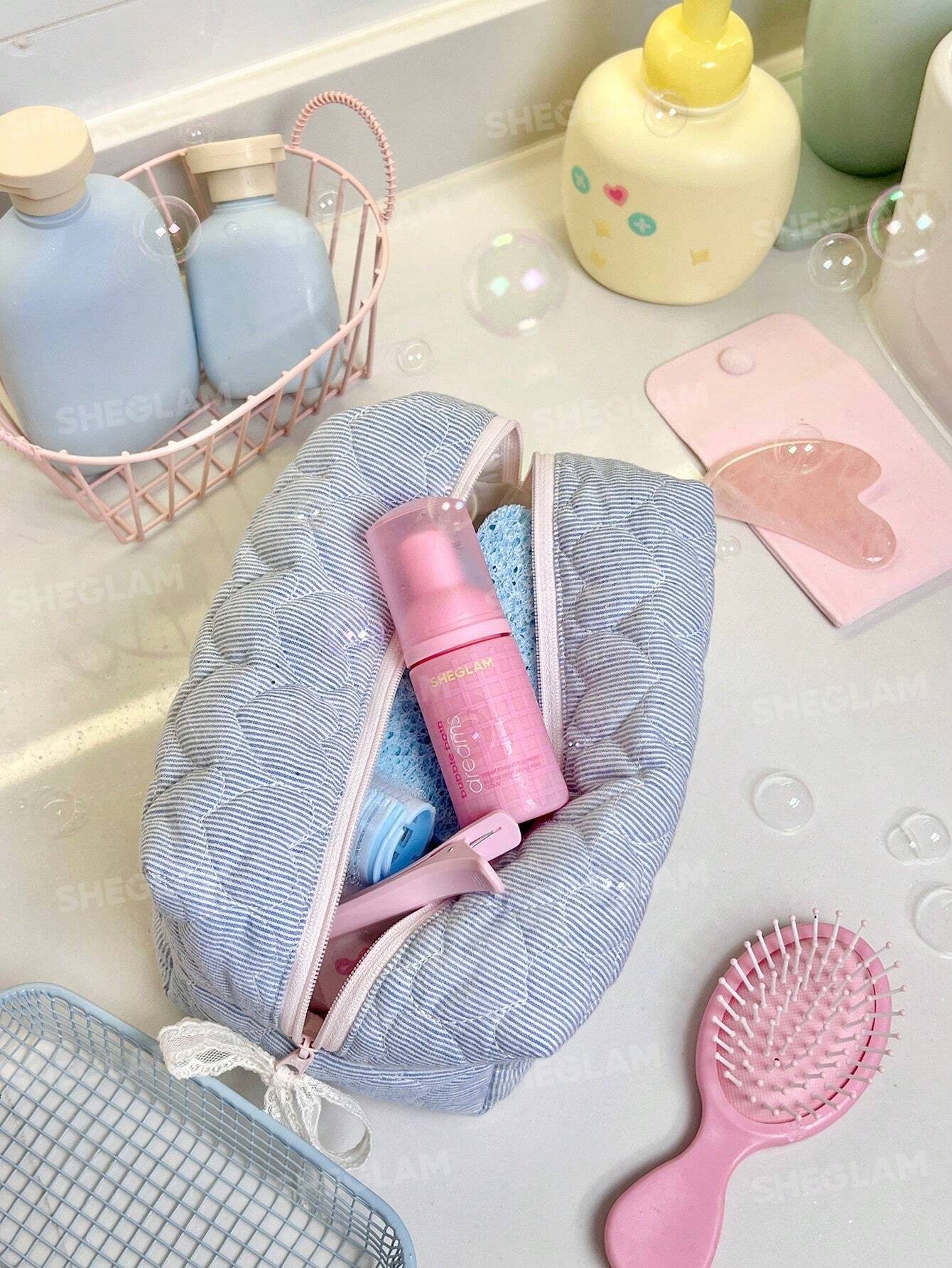 مرطب الشفاه Bubble Kiss من Sheglam + باليت Sparkle Splash + برايمر Foam Cloud + إضاءة هايلايتر + أحمر خدود ستيك
