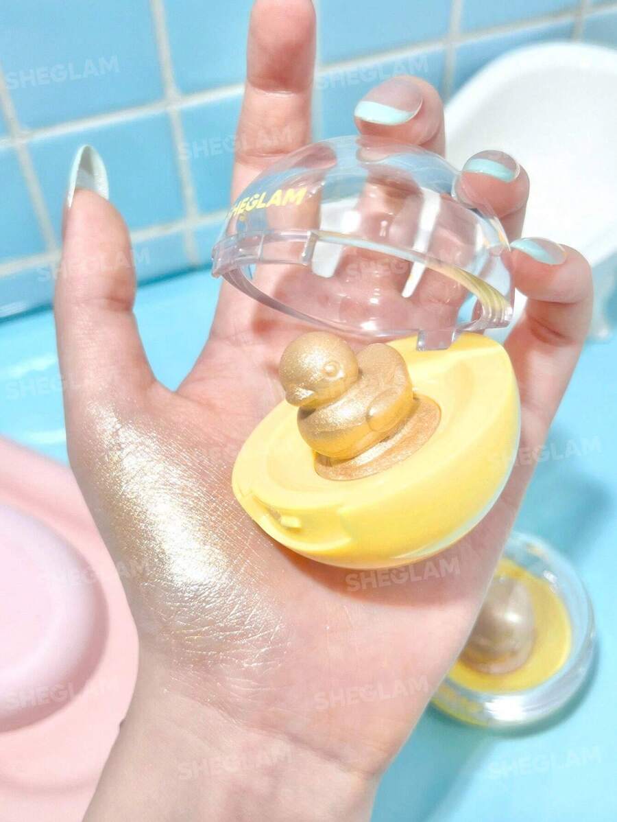 مرطب الشفاه Bubble Kiss من Sheglam + باليت Sparkle Splash + برايمر Foam Cloud + إضاءة هايلايتر + أحمر خدود ستيك