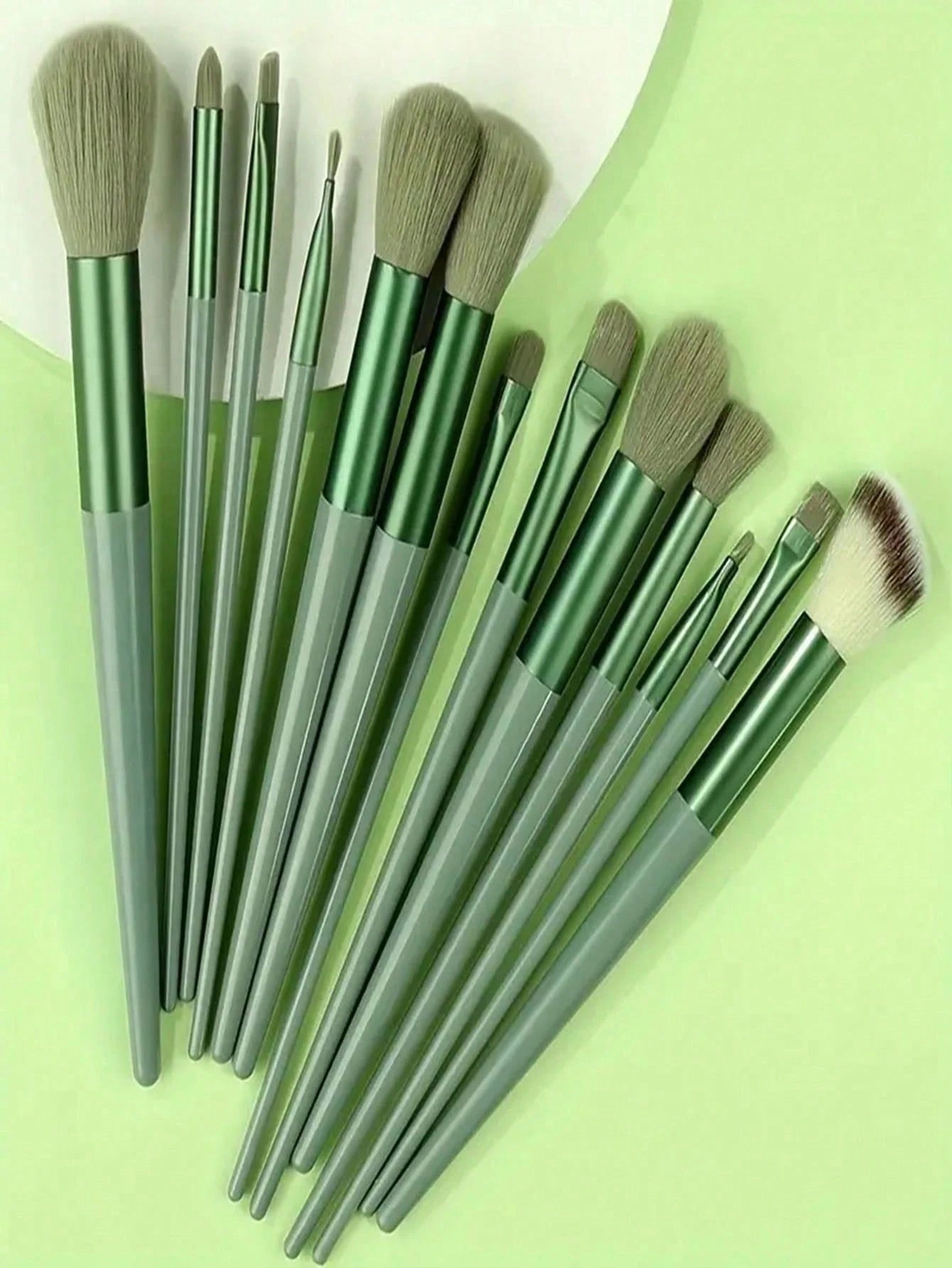 Shein 13Pcs Makeup Brush and Sponge Green