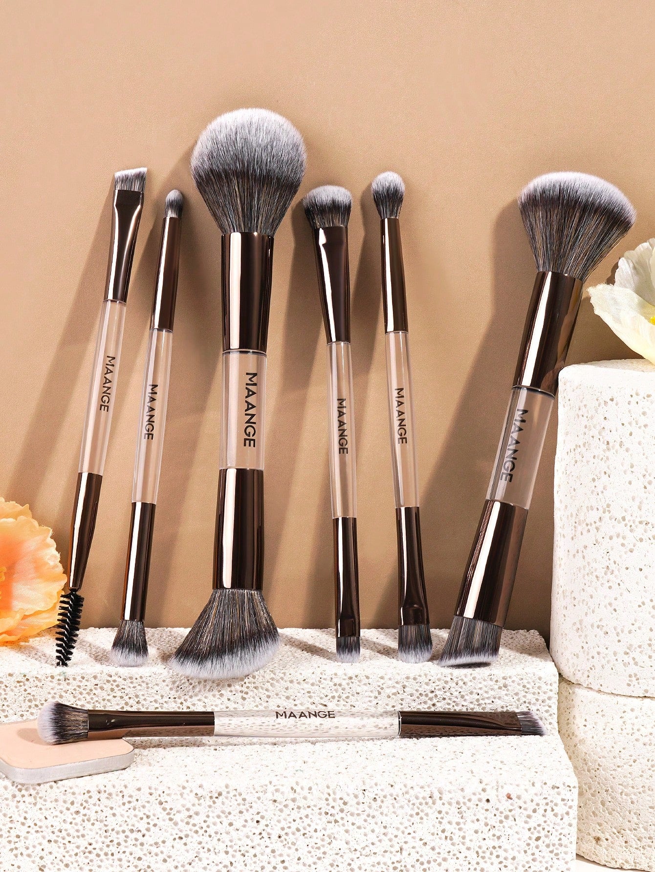Maange 7Pcs Makeup Brush Metalic Brown With Bag