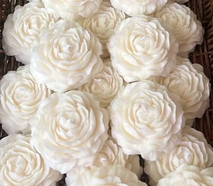 Rose Bouquet Decorative Candle