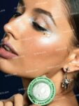 شيجلام وهج القمر هايلايتر يضيء وجهكِ ببريق خارج المجرة! SHEGLAM Lunar Glow Highlighter Multi