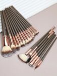 Shein 20pcs Makeup Brush Set + 2 spong + 3 puff + 3 mini finger